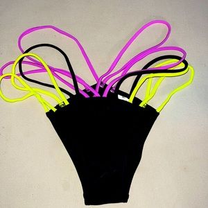 Strappy bikini bottoms
